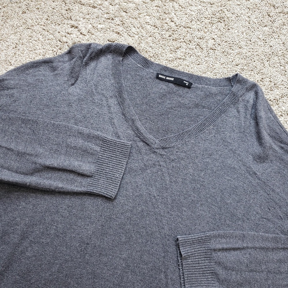 Basic House Sweater Womens Large Gray V-Neck Pullover Lightweight Tight-Knit